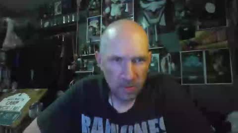 Snapshot of _longfellow chatting on 06/05/26, 04:02 That guy online show from 06/05/26, 04:02