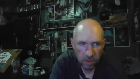 Snapshot of _longfellow chatting on 06/11/26, 01:05 That guy online show from 06/11/26, 01:05