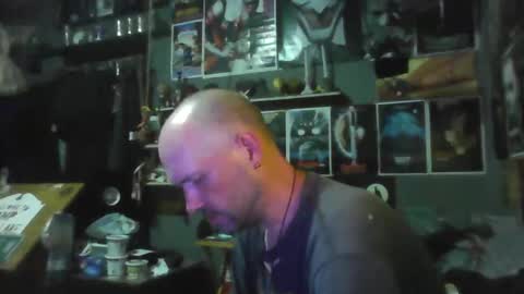 Snapshot of _longfellow chatting on 06/11/26, 03:37 That guy online show from 06/11/26, 03:37