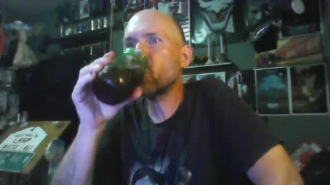 Snapshot of _longfellow chatting on 06/16/26, 07:16 That guy online show from 06/16/26, 07:16