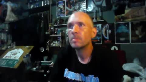Snapshot of _longfellow chatting on 06/20/26, 03:31 That guy online show from 06/20/26, 03:31