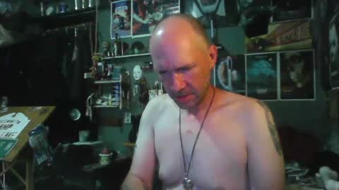 Snapshot of _longfellow chatting on 06/20/26, 04:54 That guy online show from 06/20/26, 04:54