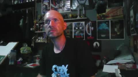 Snapshot of _longfellow chatting on 06/25/26, 05:07 That guy online show from 06/25/26, 05:07