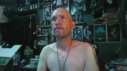 Snapshot of _longfellow chatting on 06/27/26, 04:56 That guy online show from 06/27/26, 04:56