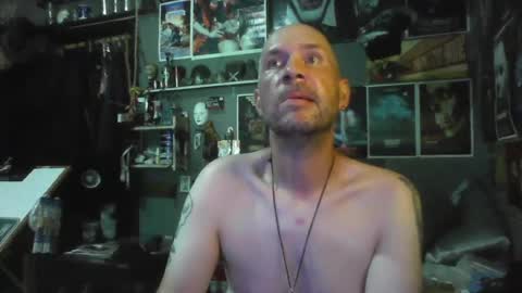 Snapshot of _longfellow chatting on 07/02/26, 04:02 That guy online show from 07/02/26, 04:02
