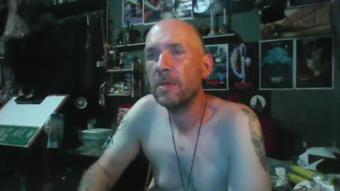 Snapshot of _longfellow chatting on 07/04/26, 07:25 That guy online show from 07/04/26, 07:25