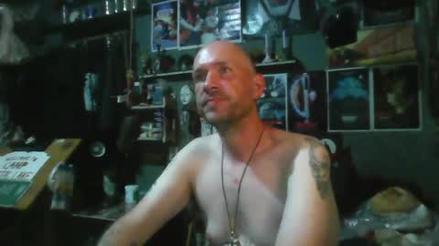 Snapshot of _longfellow chatting on 07/12/26, 04:03 That guy online show from 07/12/26, 04:03