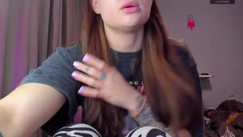 _lorra online show from 09/26/25, 06:12