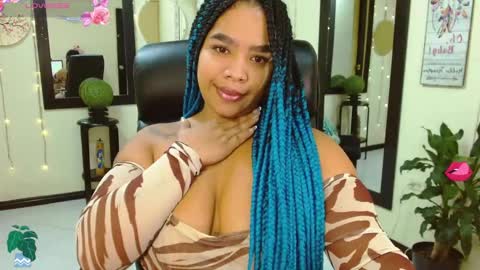 Snapshot of _lorraine_love chatting on 10/21/25, 10:16 Hi guys I am Camila  online show from 10/21/25, 10:16