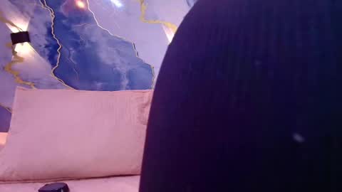 Lorrayne online show from 10/23/25, 12:04