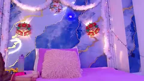 Lorrayne online show from 12/20/25, 12:23