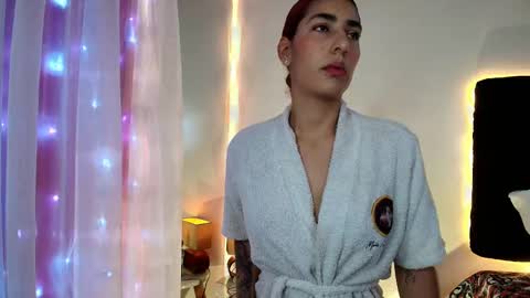 Lorrayne online show from 03/28/26, 12:05