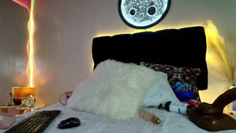 Lorrayne online show from 04/04/26, 12:35