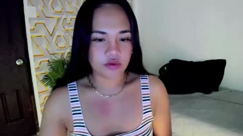 _lovelyyan69_ online show from 10/06/25, 09:51