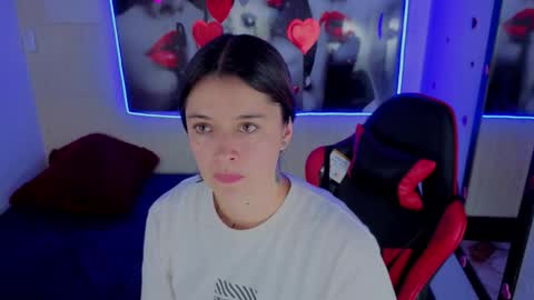 Lucia online show from 02/25/26, 07:34