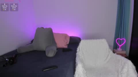   online show from 11/08/25, 09:35