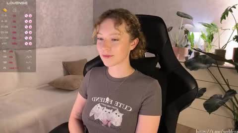 Snapshot of _lucky13__ chatting on 09/09/25, 07:57 Valerie or just Lera online show from 09/09/25, 07:57