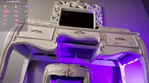 Snapshot of _luna_dupont_ chatting on 03/03/25, 11:55  Luna  online show from 03/03/25, 11:55