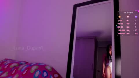 Snapshot of _luna_dupont_ chatting on 09/19/25, 08:09  Luna  online show from 09/19/25, 08:09