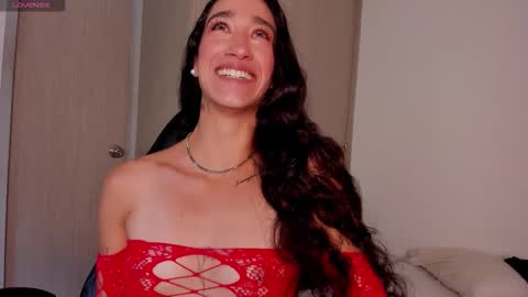 Snapshot of _luna_dupont_ chatting on 10/28/25, 01:36  Luna  online show from 10/28/25, 01:36