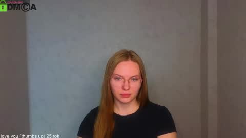 Snapshot of _lysafeta_ chatting on 05/06/26, 06:19 Welcome guys Pleasure to see you all here My name is Lysafeta and MichaelaTip menu is active Private is open online show from 05/06/26, 06:19