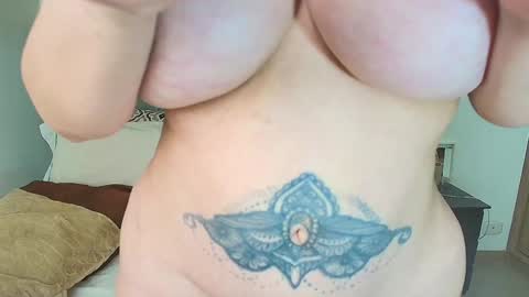 Snapshot of _madamemature_ chatting on 02/03/25, 04:52 Lady Chanel online show from 02/03/25, 04:52