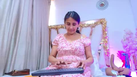 _marcela__ online show from 12/02/25, 12:43