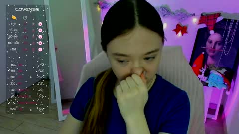 Snapshot of _margoqueen_ chatting on 12/18/24, 07:58 Margo online show from 12/18/24, 07:58