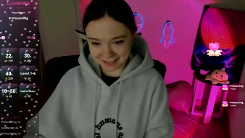 Snapshot of _margoqueen_ chatting on 02/21/25, 10:17 Margo online show from 02/21/25, 10:17
