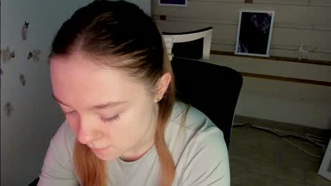 Snapshot of _margoqueen_ chatting on 03/02/25, 06:59 Margo online show from 03/02/25, 06:59