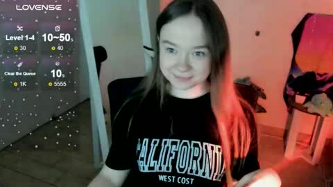 Snapshot of _margoqueen_ chatting on 09/17/25, 06:48 Margo online show from 09/17/25, 06:48