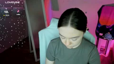 Snapshot of _margoqueen_ chatting on 10/04/25, 03:48 Margo online show from 10/04/25, 03:48