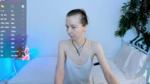 Snapshot of _mari_so chatting on 04/23/26, 02:30 Scarlett online show from 04/23/26, 02:30