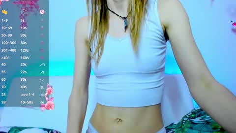 Snapshot of _mari_so chatting on 05/11/26, 04:04 Scarlett online show from 05/11/26, 04:04