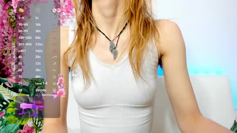 Snapshot of _mari_so chatting on 05/17/26, 12:12 Scarlett online show from 05/17/26, 12:12