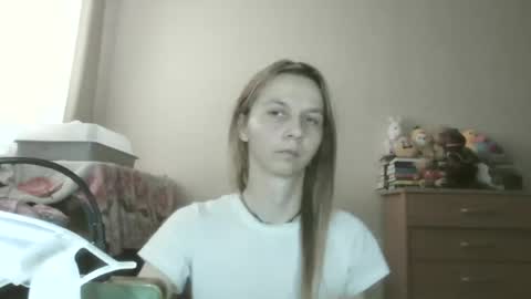 Snapshot of _mari_so chatting on 06/19/26, 02:32 Scarlett online show from 06/19/26, 02:32