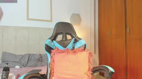 Snapshot of _maria_foxx_ chatting on 04/29/26, 06:14 Maria online show from 04/29/26, 06:14