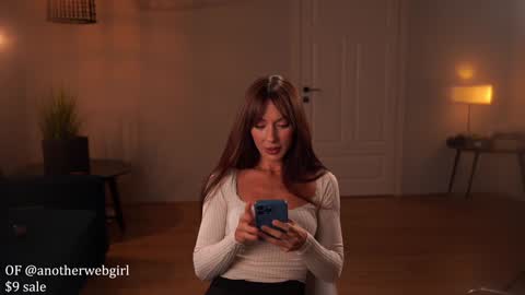 Snapshot of _mariarty_ chatting on 10/12/25, 05:45 Marie - -25 discount online show from 10/12/25, 05:45