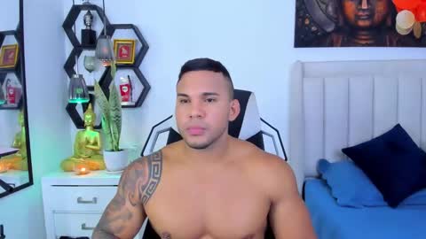 _matthew_santos_ online show from 10/12/25, 07:57
