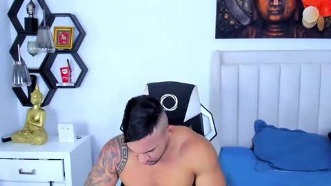 _matthew_santos_ online show from 12/04/25, 11:24