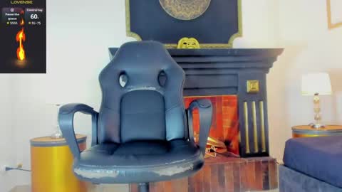 Snapshot of _maximo_1 chatting on 06/23/26, 01:47 _maximo_1 online show from 06/23/26, 01:47