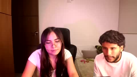 Snapshot of _maxxx1_ chatting on 07/16/26, 01:44 max and abby online show from 07/16/26, 01:44