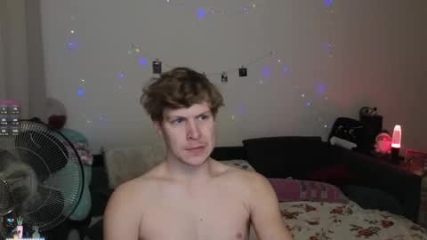 Snapshot of _medaed20_ chatting on 10/26/25, 04:24 Medaed20 online show from 10/26/25, 04:24