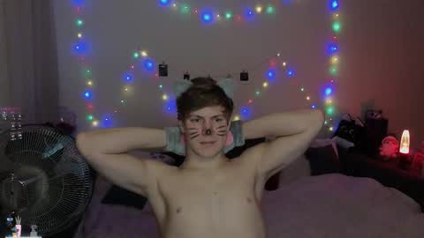 Snapshot of _medaed20_ chatting on 10/31/25, 05:25 Medaed20 online show from 10/31/25, 05:25