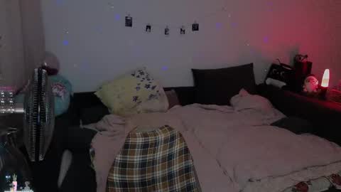 Snapshot of _medaed20_ chatting on 11/03/25, 08:21 Medaed20 online show from 11/03/25, 08:21