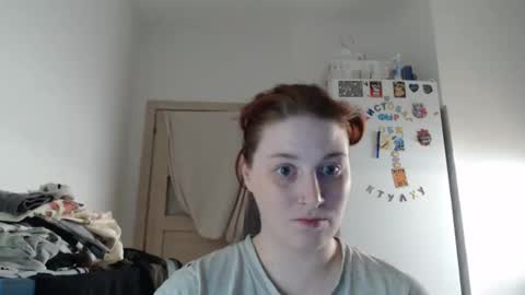 Snapshot of _medaed_ chatting on 11/16/25, 07:08 medaed online show from 11/16/25, 07:08