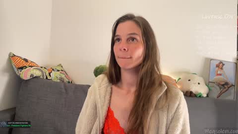 Snapshot of _meg chatting on 11/06/25, 02:34 Meg online show from 11/06/25, 02:34