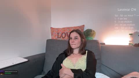 Snapshot of _meg chatting on 11/26/25, 08:15 Meg online show from 11/26/25, 08:15