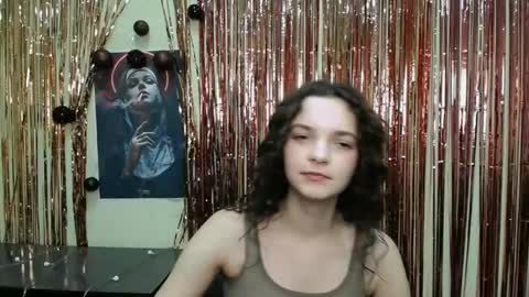 Susie online show from 01/03/25, 04:06