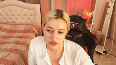 Snapshot of _melanykink chatting on 10/10/25, 04:28 Melany online show from 10/10/25, 04:28